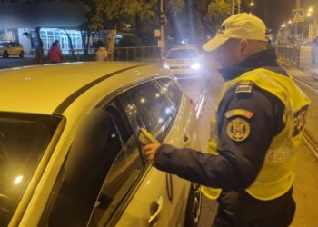 Femeie din Bihor, reținută după ce a fost prinsă conducând sub influența alcoolului
