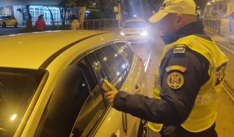 Femeie din Bihor, reținută după ce a fost prinsă conducând sub influența alcoolului