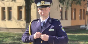 Polițistul de frontieră acuzat în dosarul șpăgii cu „drum la ATM” rămâne în arest