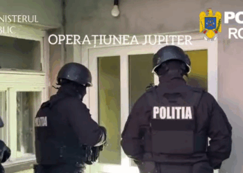 VIDEO – Descinderi în Cluj: 5 percheziții și 6 mandate de aducere într-un dosar de produse falsificate din București și Budapesta