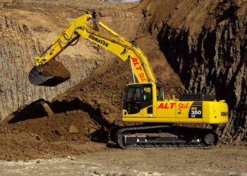 Au semnat pentru excavatoare și pompe de beton, apoi le-au ascuns și le-au dat la amanet: verdict definitiv într-un dosar de înșelăciune