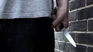 Tânăr de 23 de ani în arest preventiv după ce și-ar fi înjunghiat mama cu un cuțit