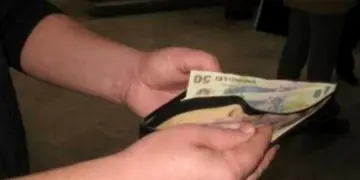 Minor condamnat la Oradea după ce a furat bani dintr-un bar și o sală de jocuri de noroc: ce pedeapsă au stabilit judecătorii