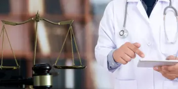 Expertiza în procesele de malpraxis medical ar putea fi completată obligatoriu cu un specialist din specialitatea vizată | Proiect de lege