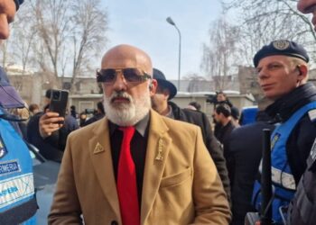 Avocat trimis în judecată pentru violarea sediului profesional după un episod tensionat la Fisc: ar fi pătruns fără drept într-un birou de conducere și ar fi refuzat să plece