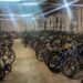 Depozite clandestine descoperite în Cluj. ANAF a confiscat sute de biciclete și trotinete electrice de aproape un milion de lei