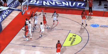A fost sau n-a fost?!! „Coșul” lui Bobe a fost anulat la limita sutimilor de secundă; Dinamo o egalează pe CSM CSU Oradea în seria semifinală
