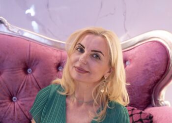 INTERVIU cu conf.univ.dr. Carmen Domocoș: perspectiva unui judecător care a condus Tribunalul Bihor timp de două mandate — „Dreptul are nevoie de oameni care să gândească, nu doar să reproducă”