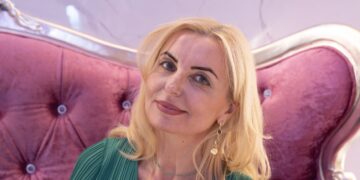 INTERVIU cu conf.univ.dr. Carmen Domocoș: perspectiva unui judecător care a condus Tribunalul Bihor timp de două mandate — „Dreptul are nevoie de oameni care să gândească, nu doar să reproducă”
