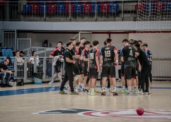 Handbal masculin: CSM Oradea a învins în penultima etapă; Orădenii păstrează șanse de calificare la barajul de promovare