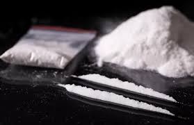 „Împăratul”, scos din joc de DIICOT: cocaină, substanțe psihoactive și arest preventiv pentru un bărbat de 62 ani