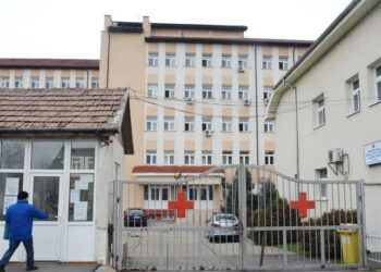 Umilită în secția ATI, despăgubită în instanță: asistentă de la Maternitatea Oradea primește daune morale după injuriile unui medic