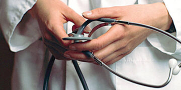 Asistentă medicală condamnată definitiv pentru introducerea de substanțe dopante în arest