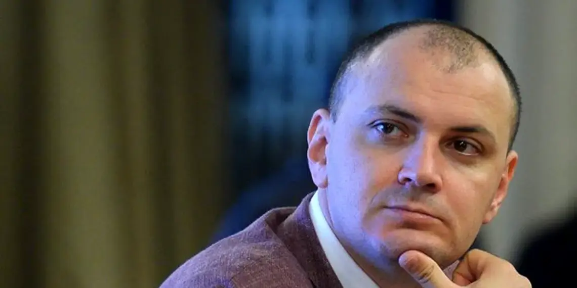 Fost procuror achitat despăgubit după imaginea în cătușe: statul, obligat să plătească pentru tratament degradant și eliberare întârziată