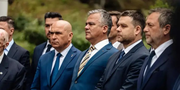 Lovitură pentru conducerea PNL: Tribunalul suspendă deciziile care blocau susținerea Guvernului Veștea și acordă daune de milioane de lei