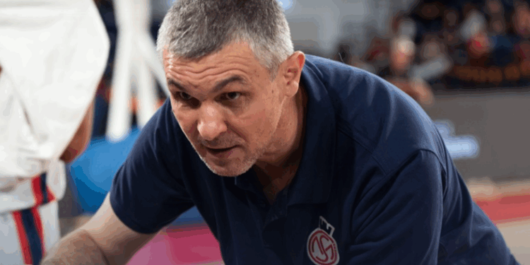 Gata cu Achim! Tehnicianul nu mai este antrenorul echipei orădene dar va coordona Academia CSM Oradea
