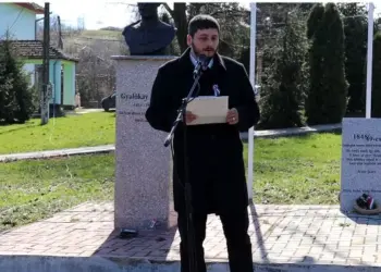 Arest menținut pentru un fost profesor acuzat că ar fi accesat și deținut zeci de mii de materiale pornografice cu minori