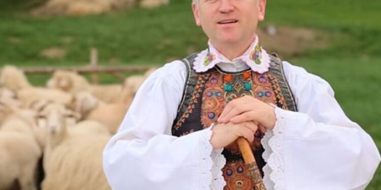 Cristian Pomohaci, vizat de percheziții într-un dosar privind infracțiuni sexuale asupra minorilor