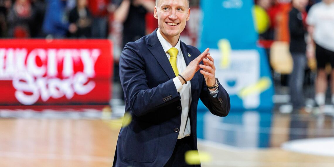 Selecționerul Suediei, Mikko Riipinen este noul antrenor al echipei CSM CSU Raiffeisen Oradea