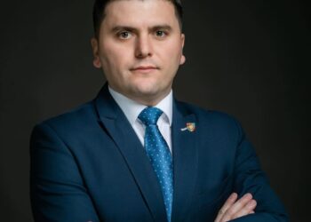 Noi întrebări despre pacienții transferați la centrele lui Viorel Pașca. Deputatul Adrian Cozma cere explicații conducerii Spitalului Județean Satu Mare