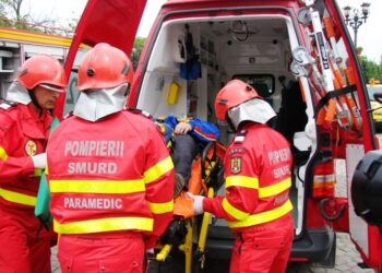 Accident grav în Bihor: tânăr de 28 de ani  în stop cardio-respirator și resuscitat după ce a fost lovit de un autotren | UPDATE: tânărul a murit
