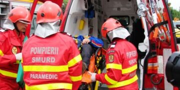Accident grav în Bihor: tânăr de 28 de ani în stop cardio-respirator și resuscitat după ce a fost lovit de un autotren | UPDATE: tânărul a murit