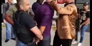 Frații Andrew și Tristan Tate, reținuți în Miami la cererea Marii Britanii. Procurorii britanici vor extrădarea pentru 59 de capete de acuzare