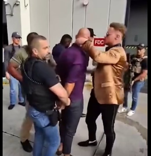 Frații Andrew și Tristan Tate, reținuți în Miami la cererea Marii Britanii. Procurorii britanici vor extrădarea pentru 59 de capete de acuzare