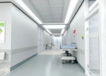 Decizie importantă a ÎCCJ pentru clinicile private: serviciile medicale nu exclud scutirea de impozit pe clădiri