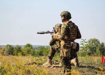 Un maior din Bihor a uitat într-un apartament documente clasificate. Descoperirea unei primării a dus la un dosar penal