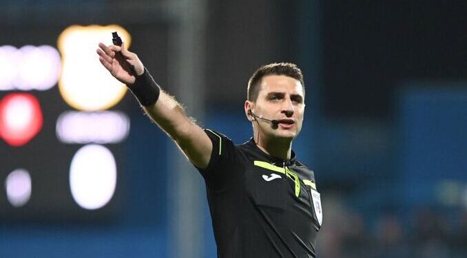 Orădenii Rareș Vidican (central) și Alexandru Corb (asistent) vor arbitra marți (21 iulie) în preliminariile UEFA Champions League